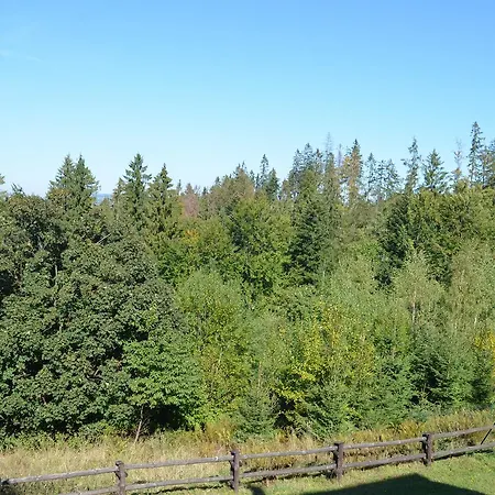 Chata Zwierzowka מלון *