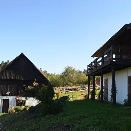 Chata Zwierzowka מלון